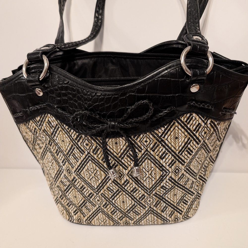 Bueno Black and Cream Geometric Shoulder Bag